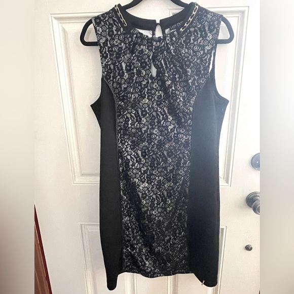 Lady Dutch XL fitted dress. Gold chain accents around neckline & hip area. - Picture 1 of 12